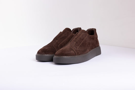 THE STITCH SUEDE SNEAKER