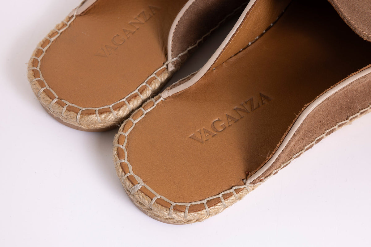 ESPADRILLE SOLE CLOSED SLIDES
