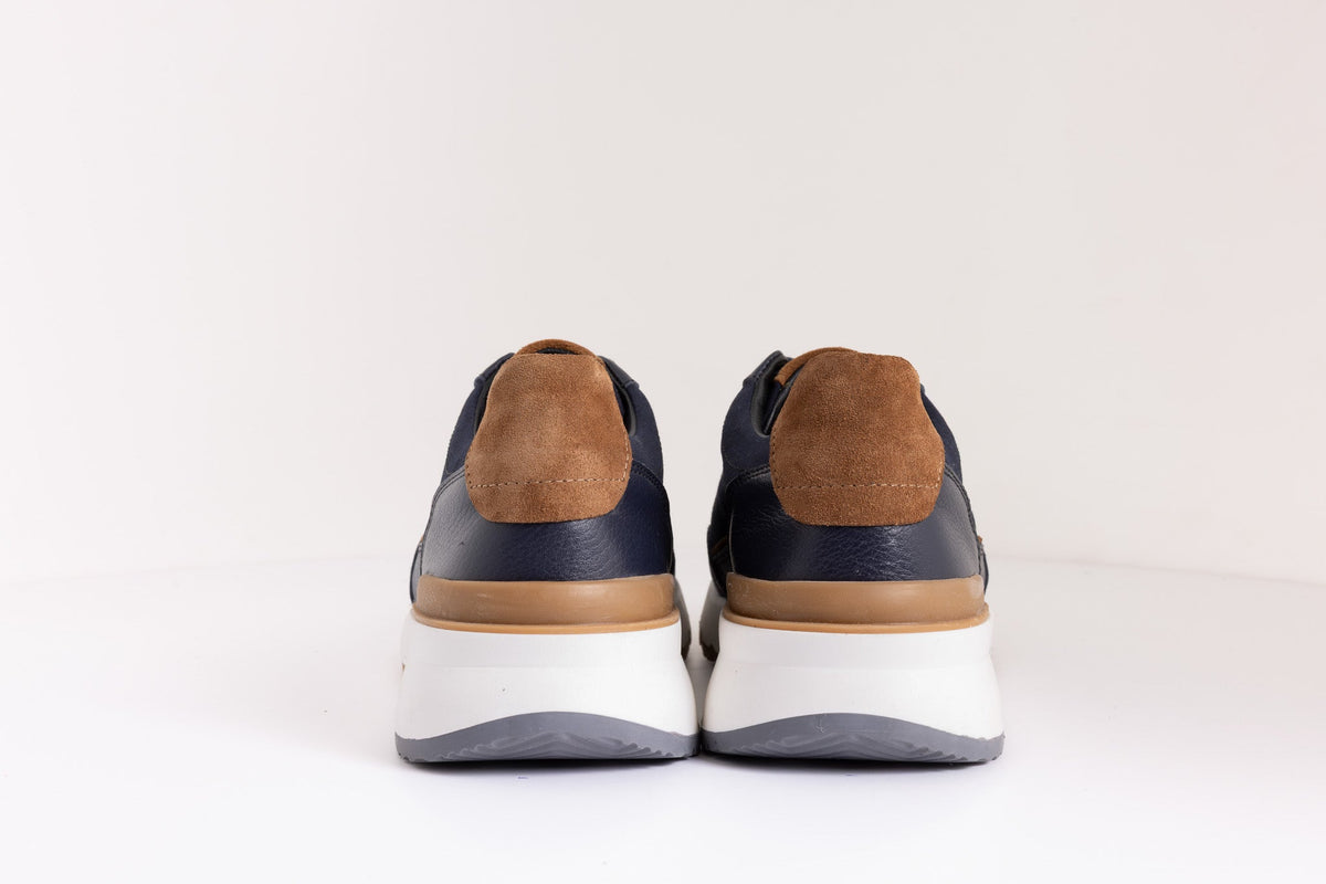 THE V TOUCH SNEAKER