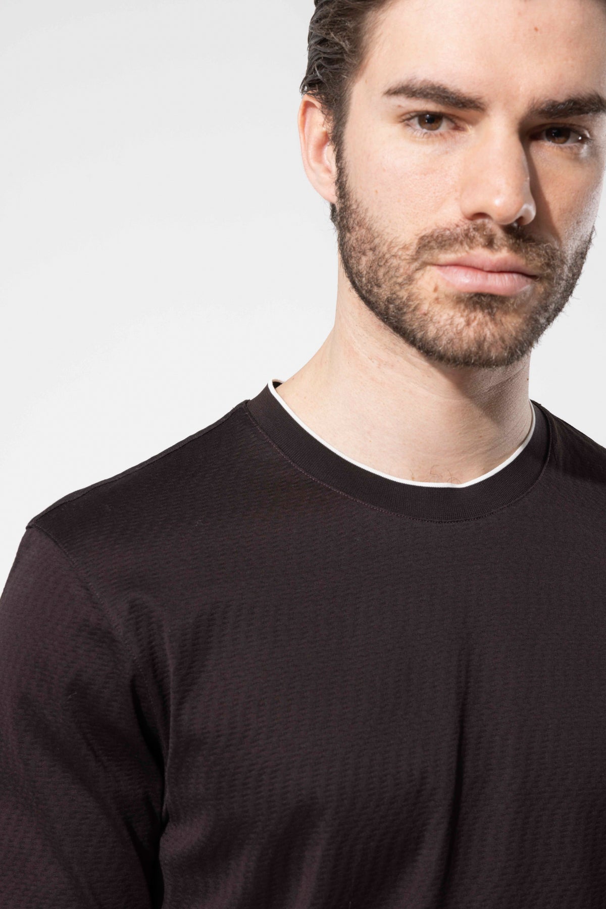 PORTO TSHIRT COLLAR SLEEVE DETAILED
