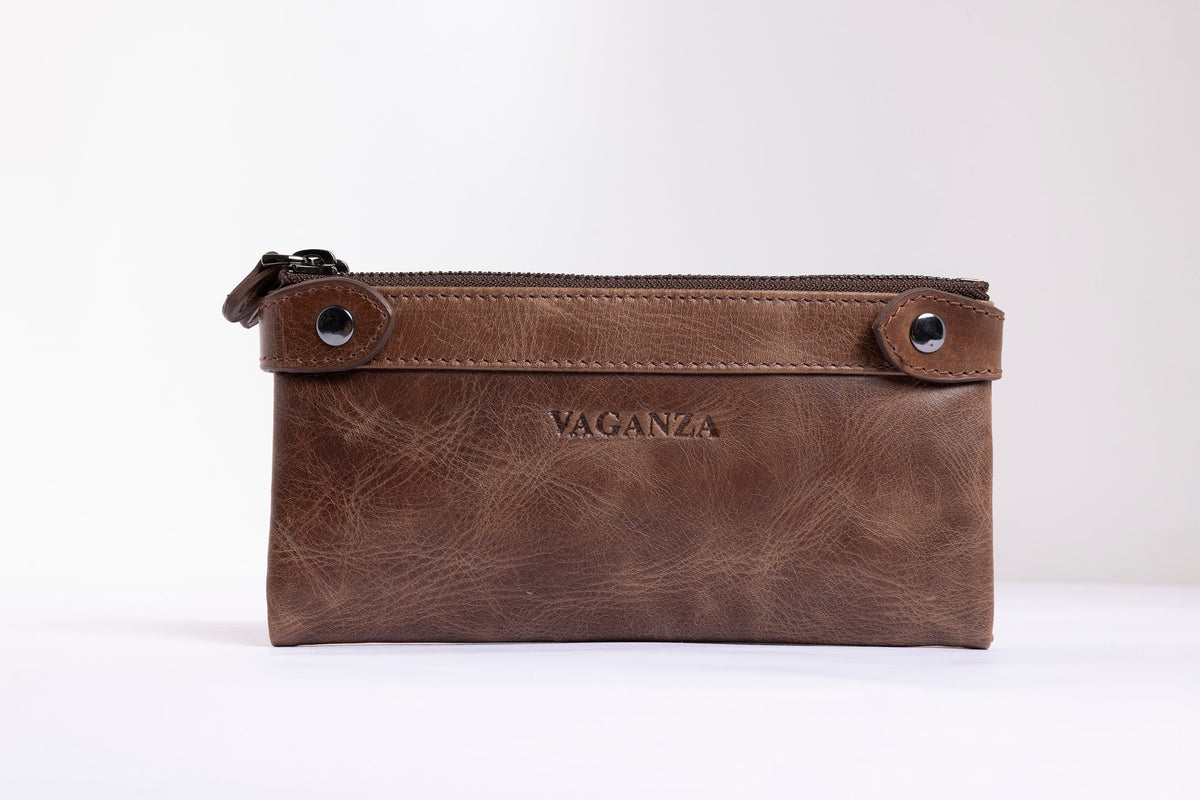 SMALL LEATHER CLUTCH