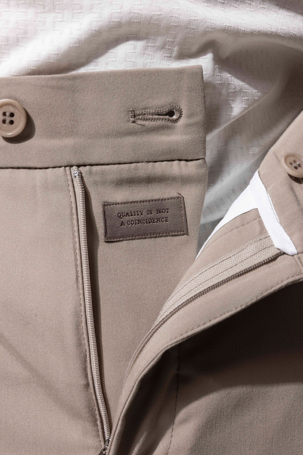 POCKET DETAIL TROUSERS