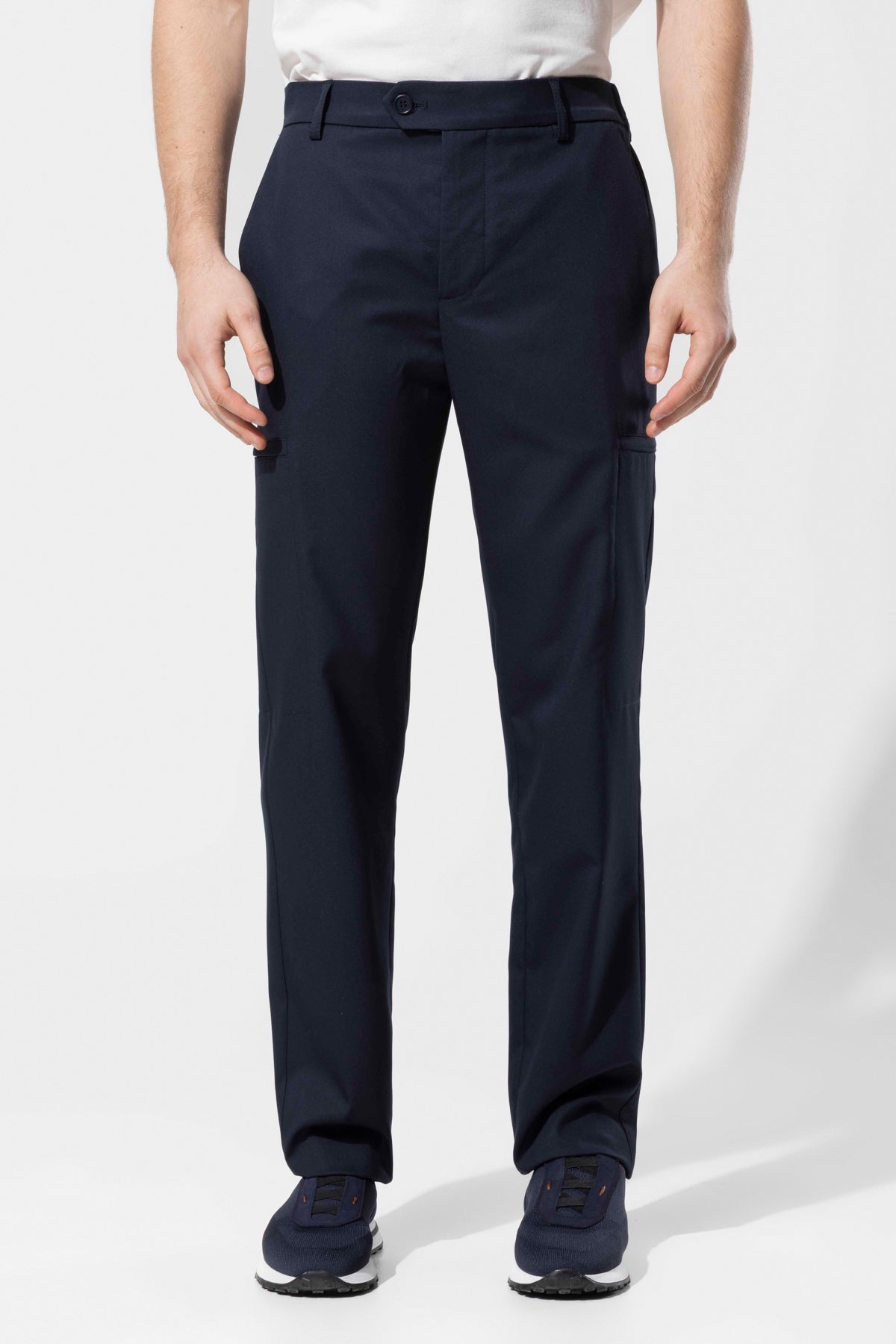 POCKET DETAIL TROUSERS