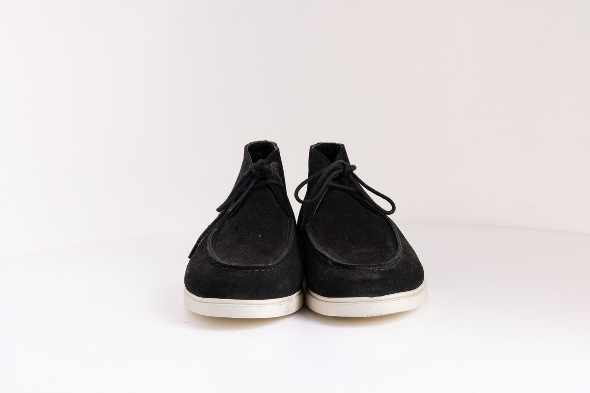 ANKLE HEIGHT LACE-UP SHOES