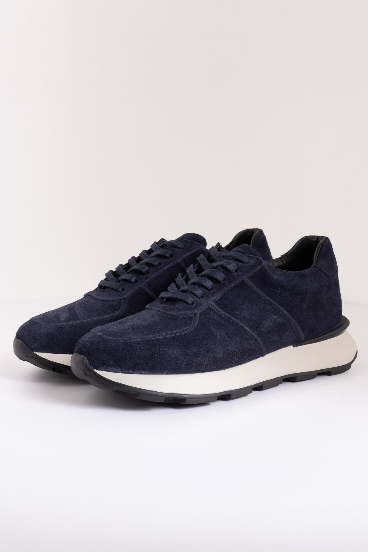 THE ALLDAY RUNNER SNEAKER