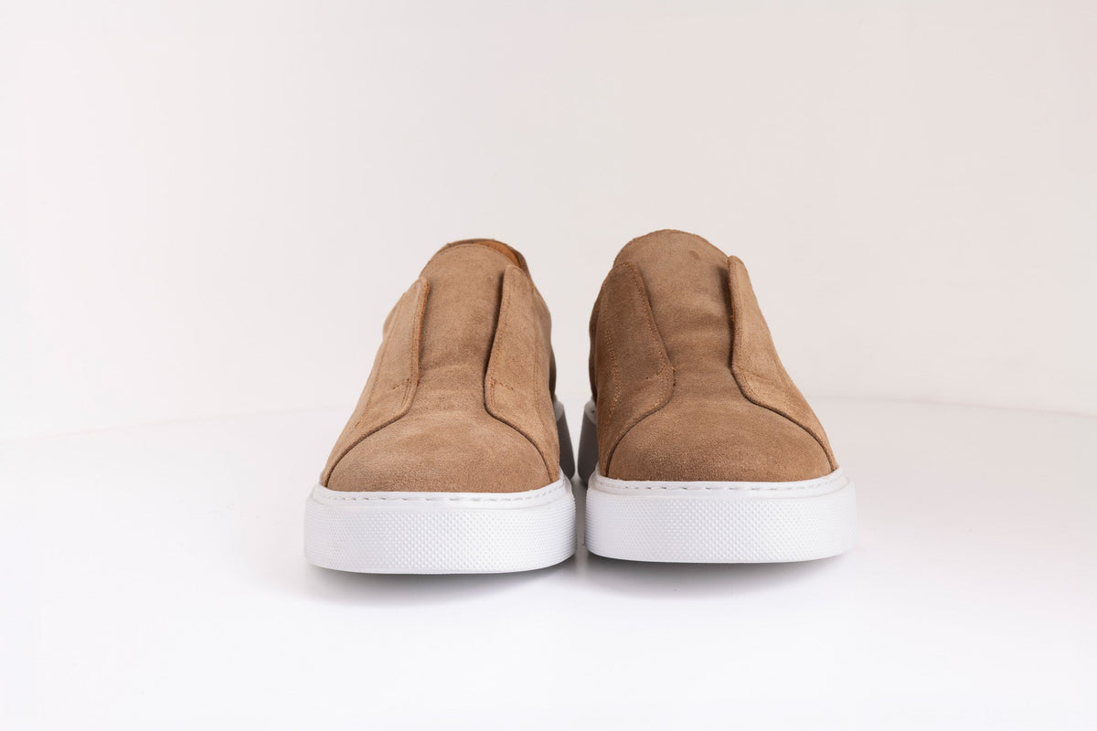 THE STITCH SUEDE SNEAKER