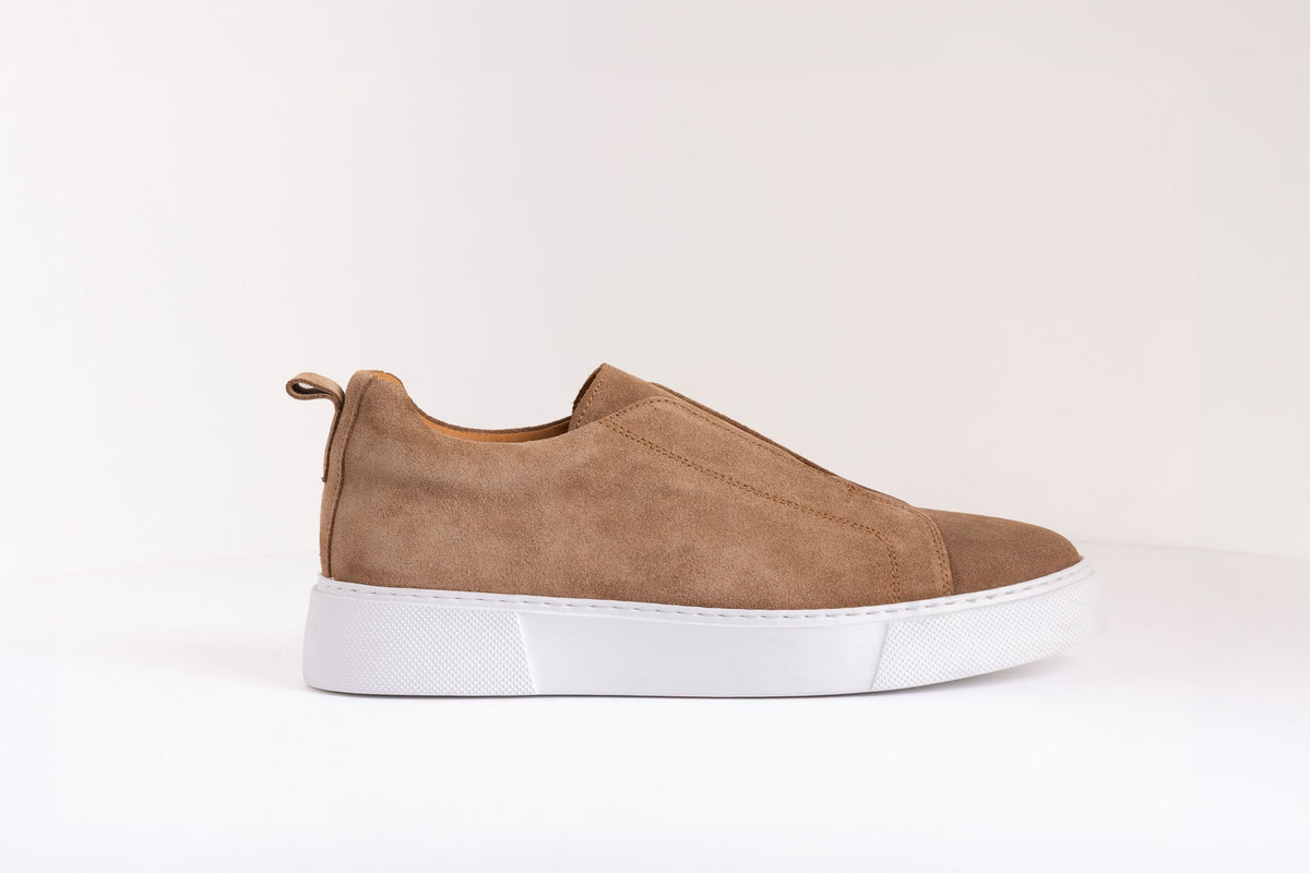 THE STITCH SUEDE SNEAKER