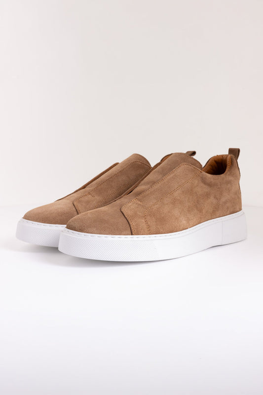 THE STITCH SUEDE SNEAKER