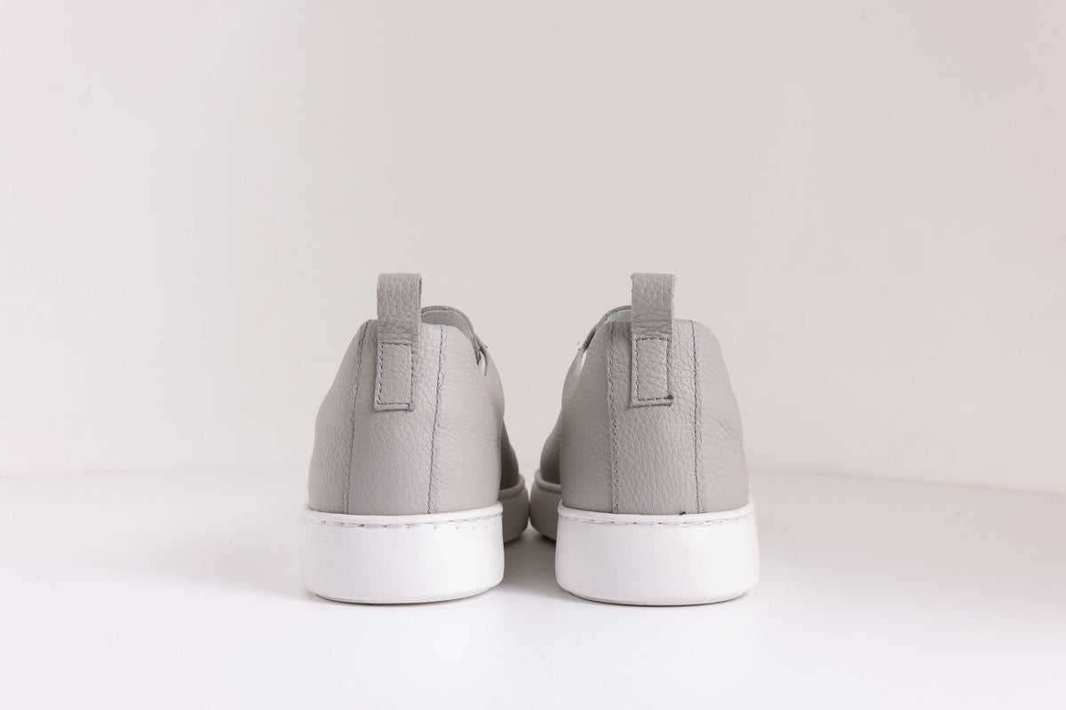 THE STITCH LEATHER SNEAKER