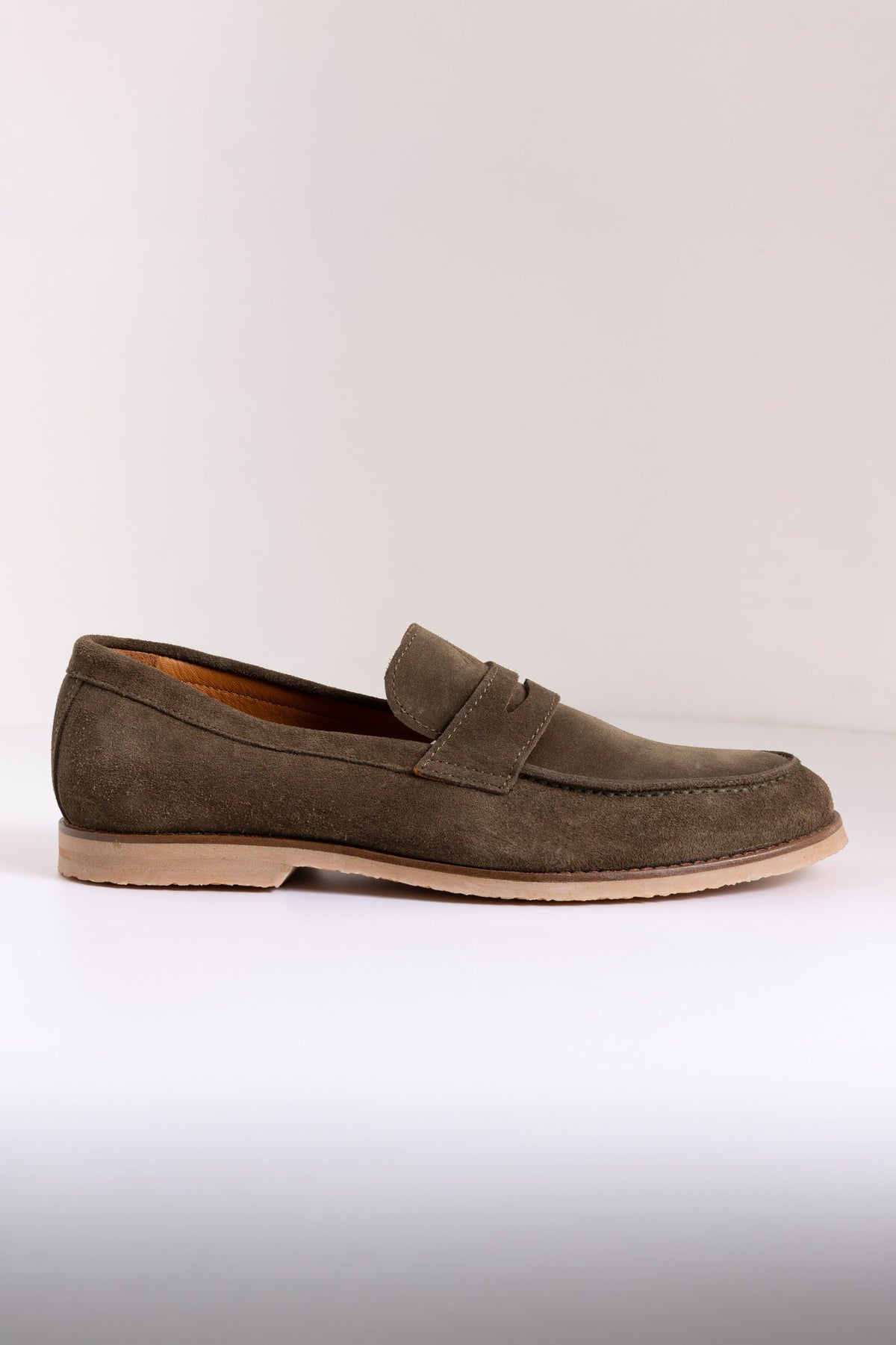 CLEAN FORM CLASSIC LOAFER