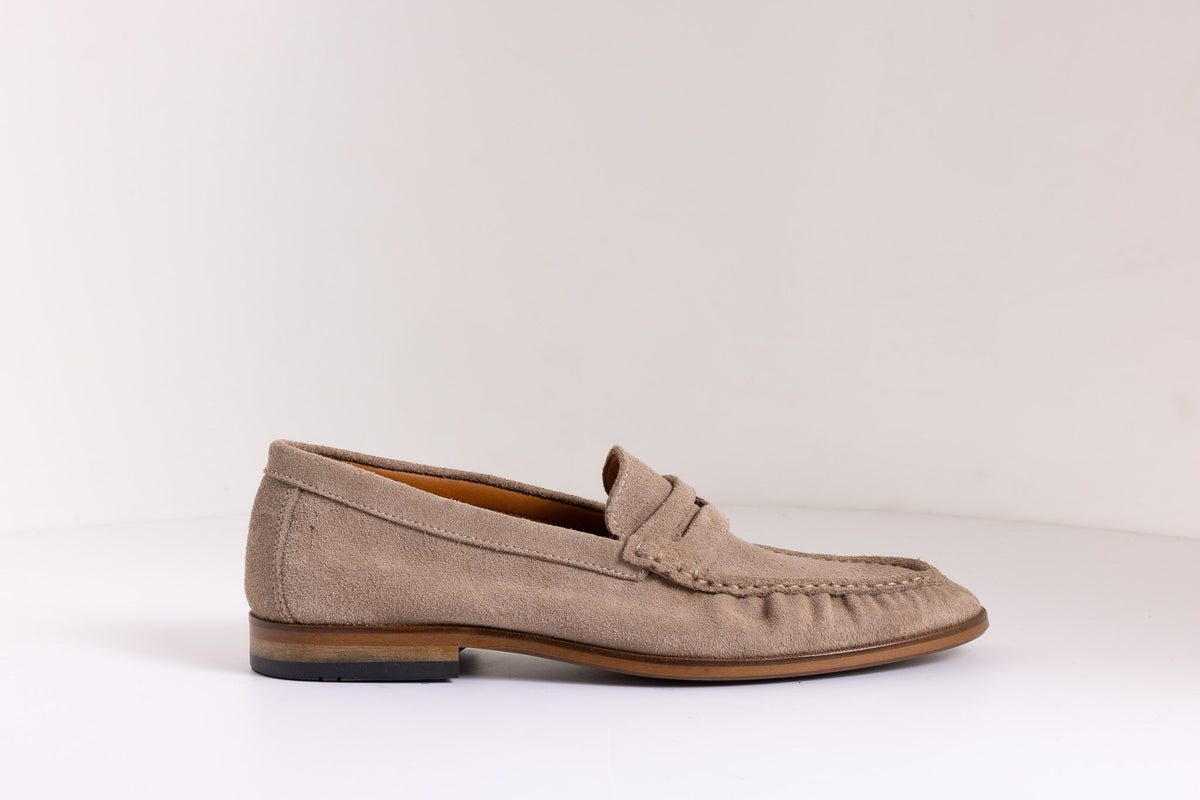 STRAP DETAIL CLASSIC LOAFER
