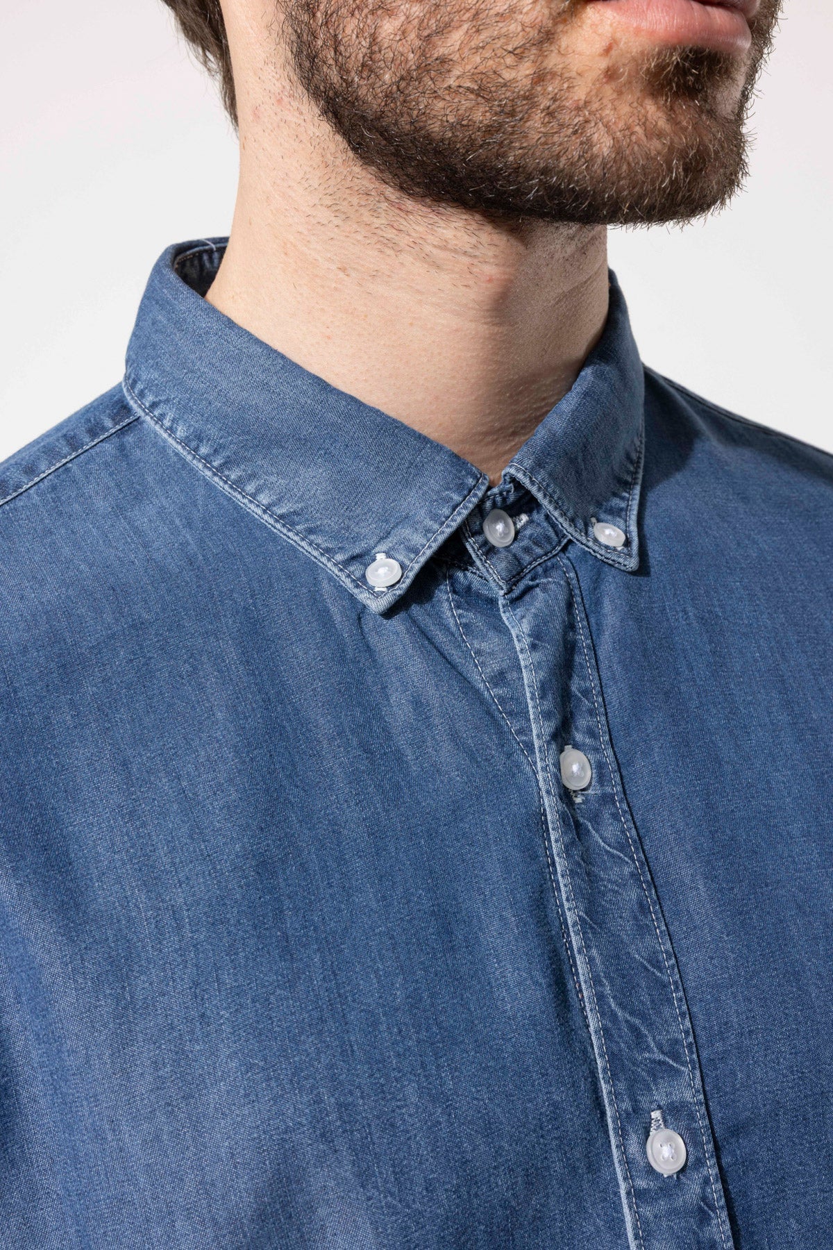 SHORT SLEEVE DENIM SHIRT