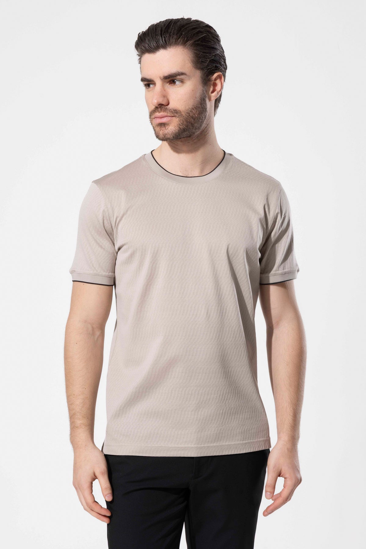 PORTO TSHIRT COLLAR SLEEVE DETAILED