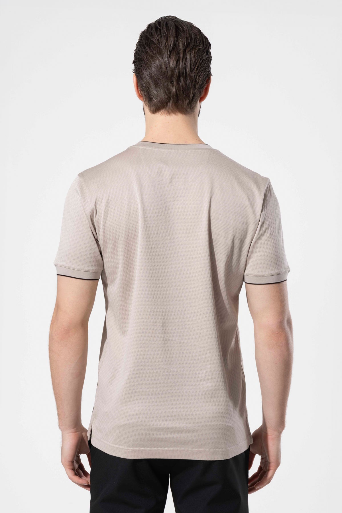 PORTO TSHIRT COLLAR SLEEVE DETAILED