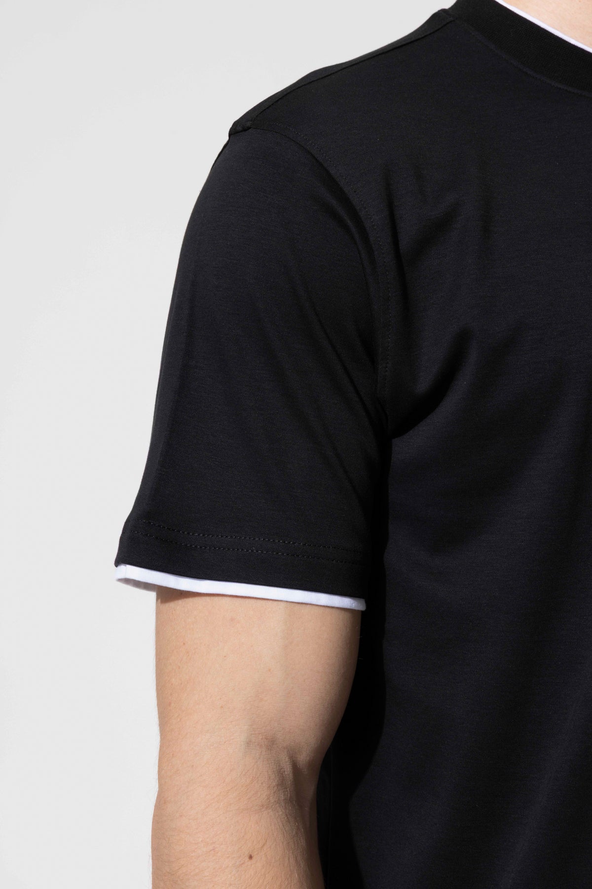 CREW NECK T-SHIRT