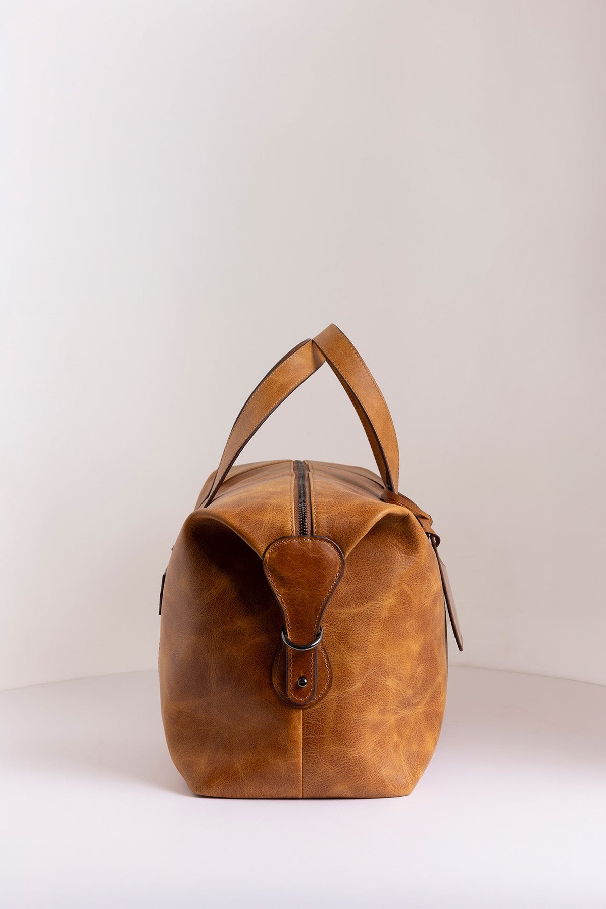 LEATHER TRAVEL BAG
