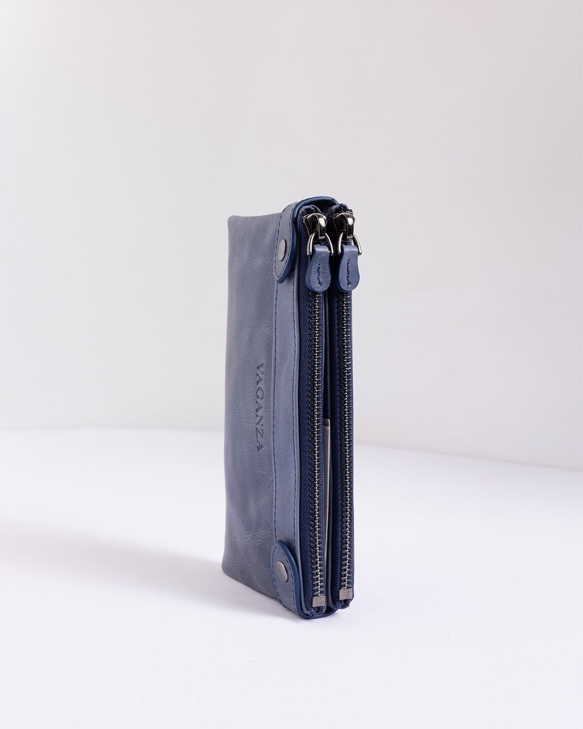 SMALL LEATHER CLUTCH